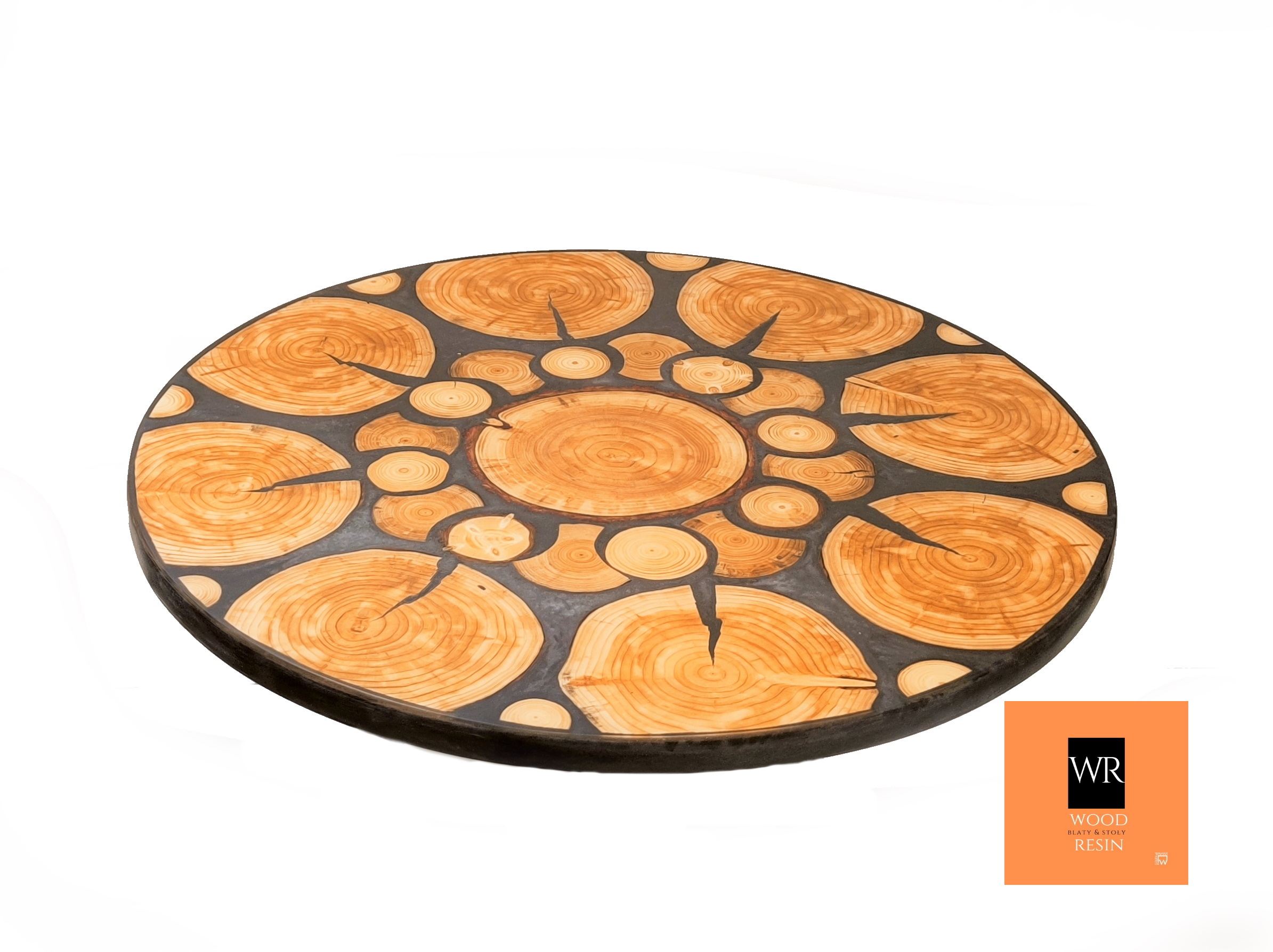 plastry drewniane zatopione w żywicy epoksydowej